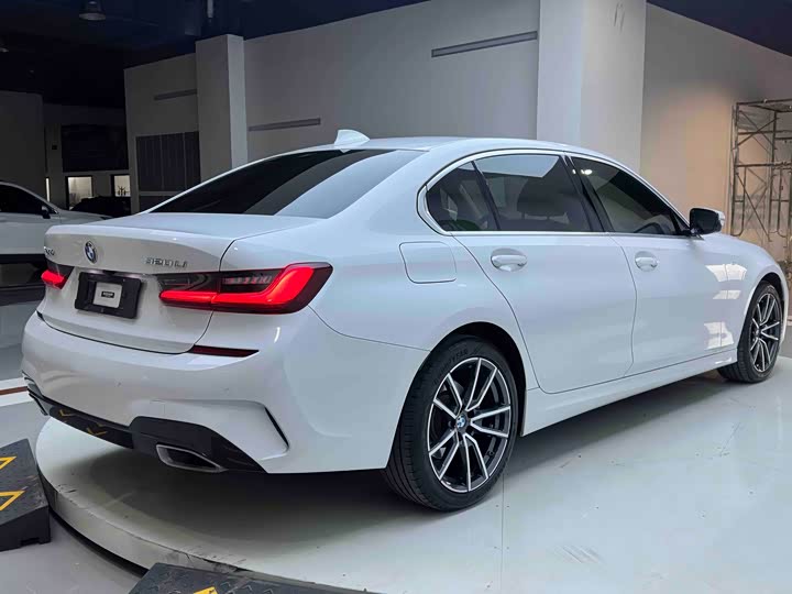 Фото 6 - BMW 3 Series