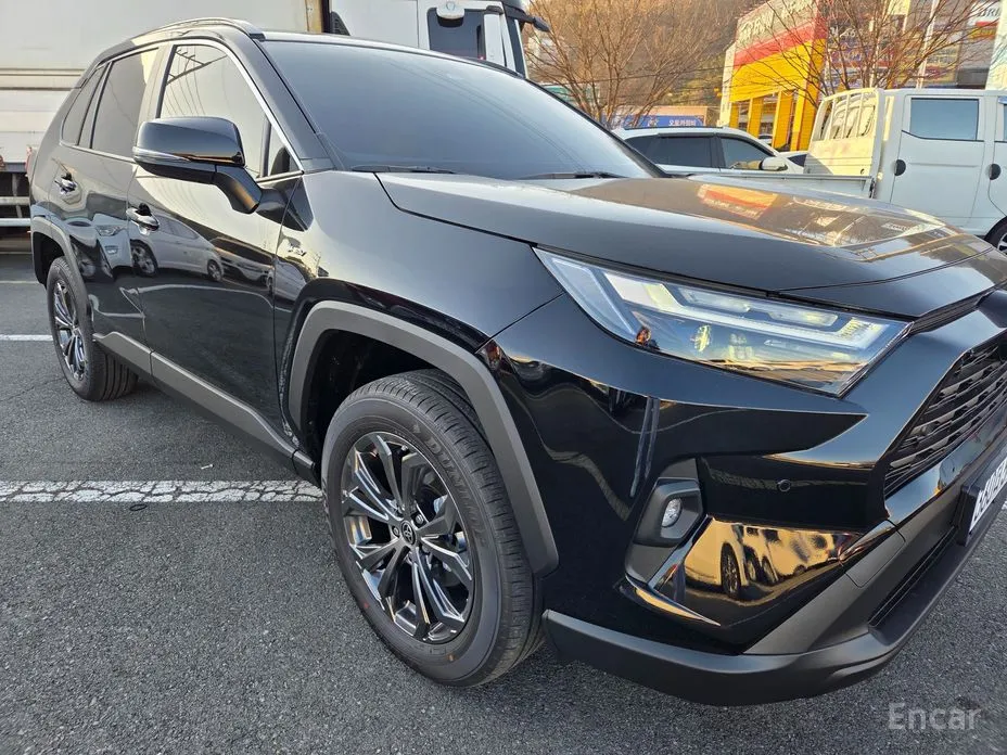 Фото 2 - Toyota RAV4