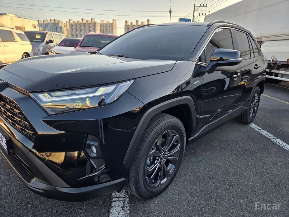Фото 3 - Toyota RAV4