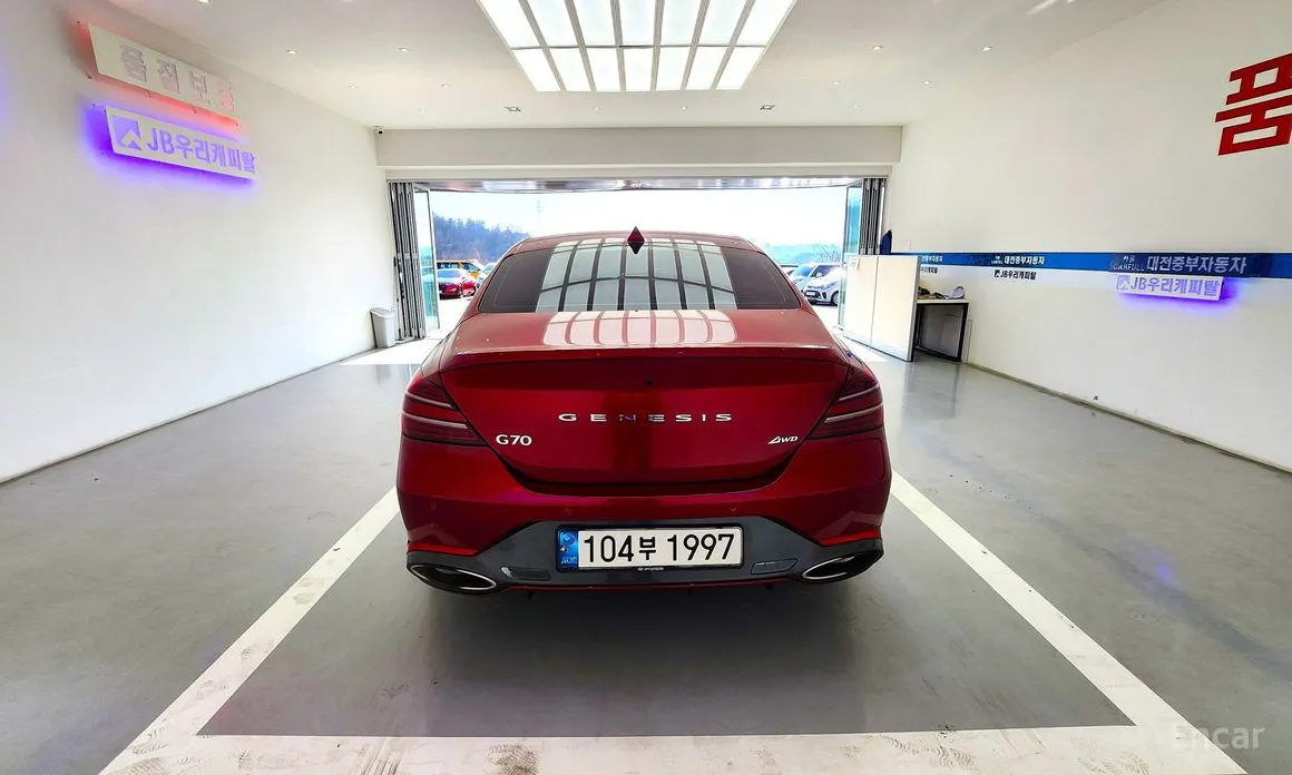 Фото 5 - Genesis G70