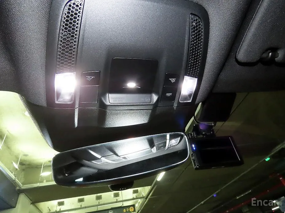 Фото 15 - Porsche Taycan