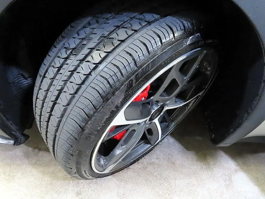 Фото 20 - Porsche Taycan