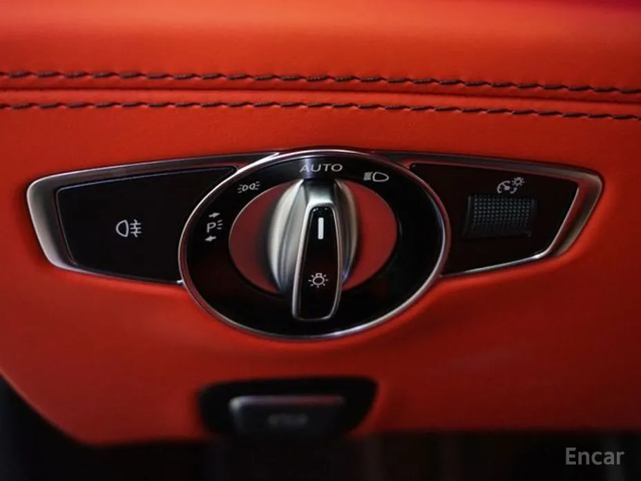 Фото 11 - Mercedes-Benz AMG GT