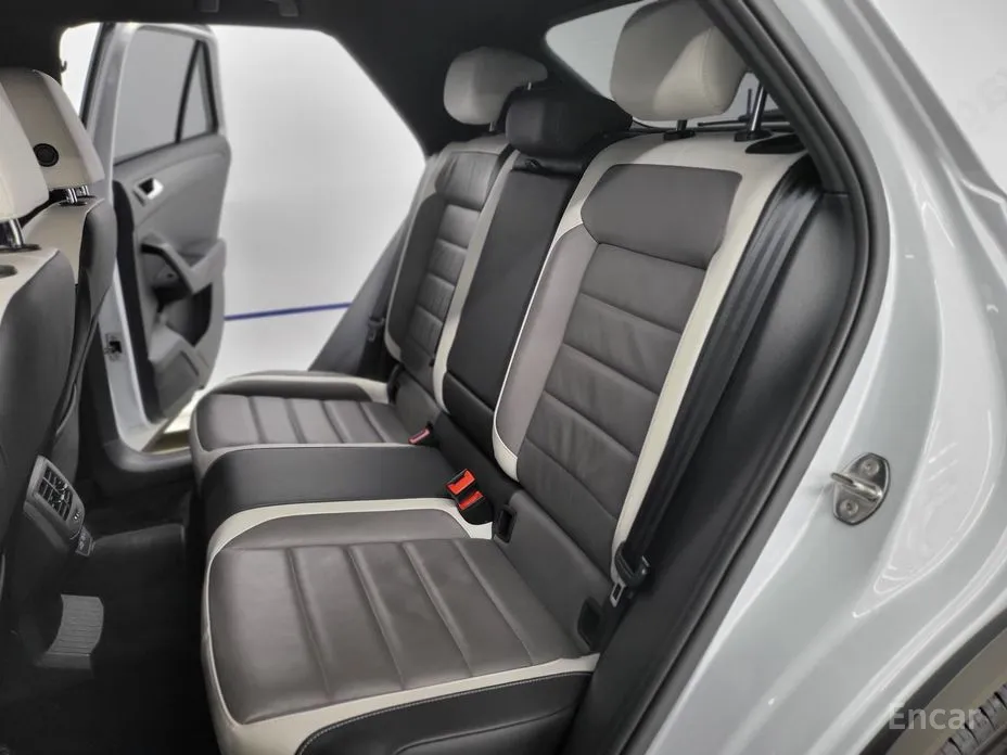 Фото 10 - Volkswagen T-Roc