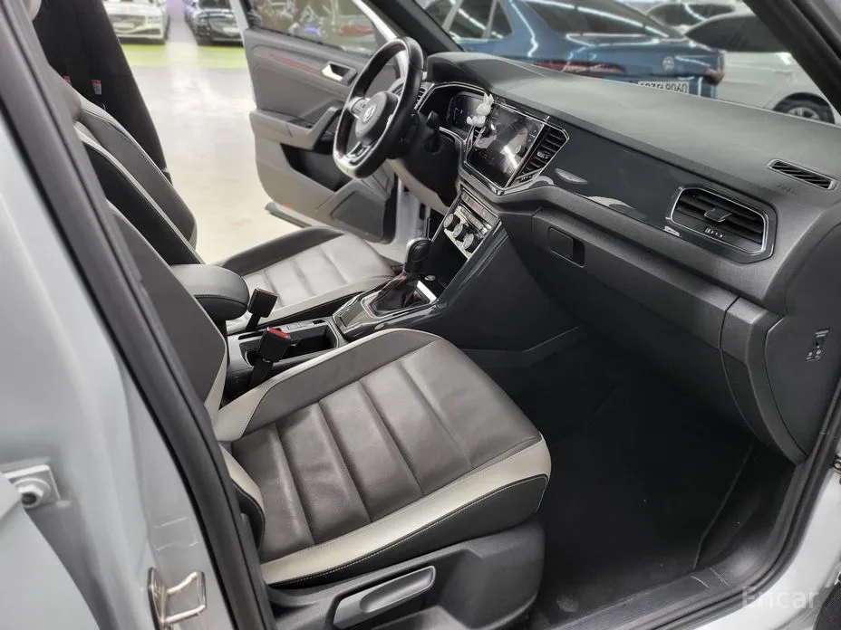 Фото 17 - Volkswagen T-Roc