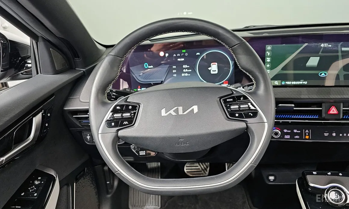 Фото 13 - Kia EV6