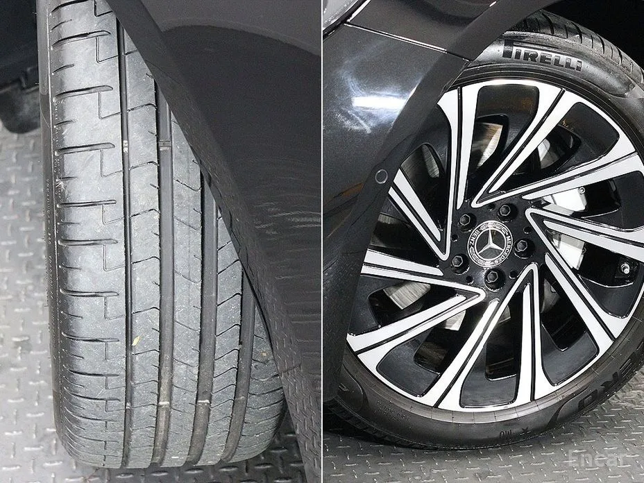 Photo 14 - Mercedes-Benz E-Class