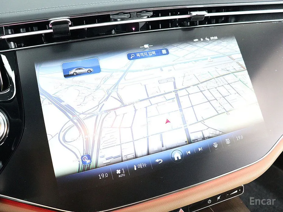 Photo 19 - Mercedes-Benz E-Class