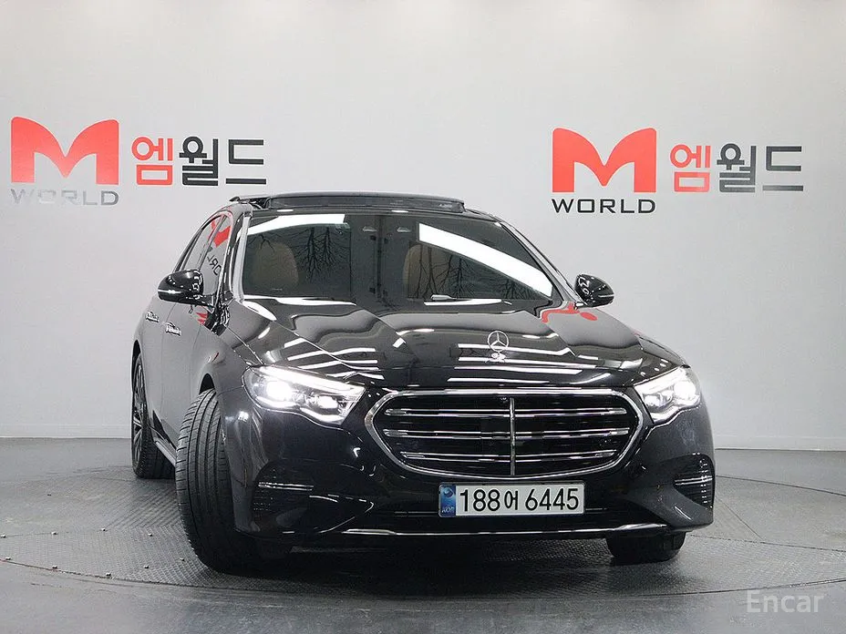 Photo 3 - Mercedes-Benz E-Class