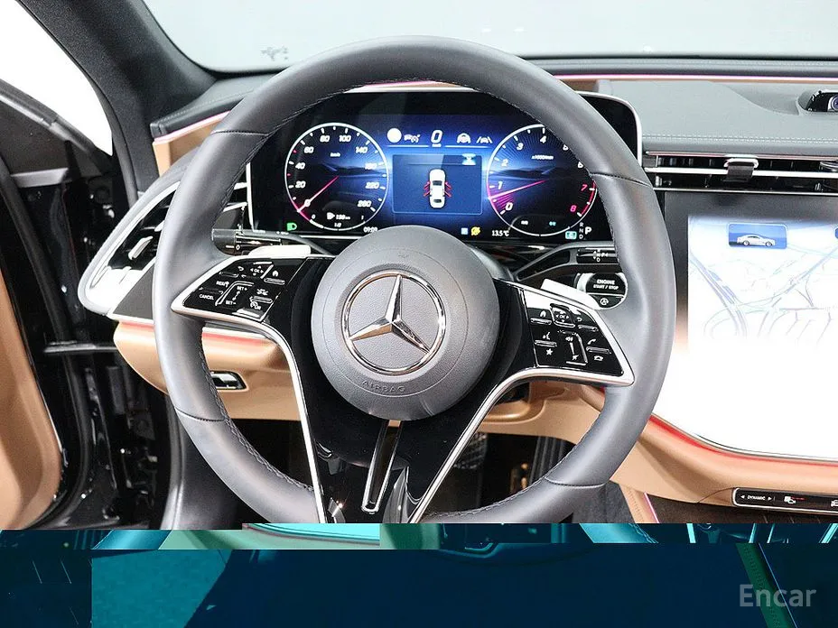 Photo 9 - Mercedes-Benz E-Class