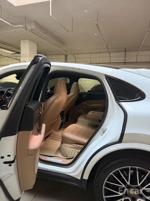 Фото 10 - Porsche Cayenne