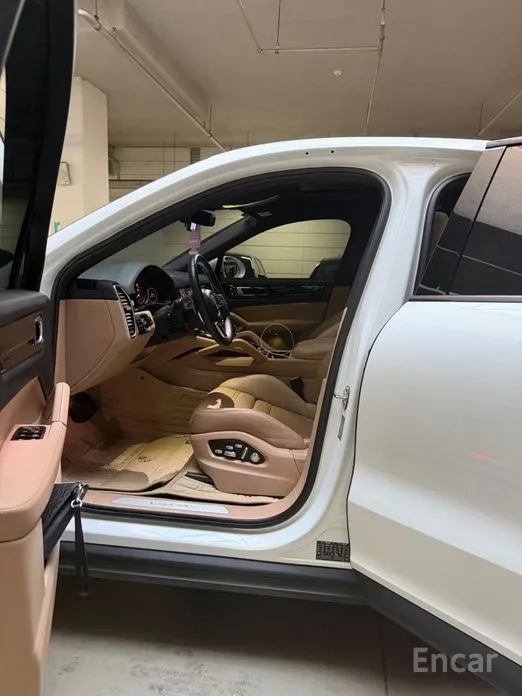 Фото 9 - Porsche Cayenne