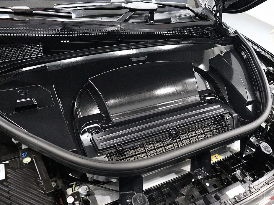 Фото 13 - Mercedes-Benz EQE