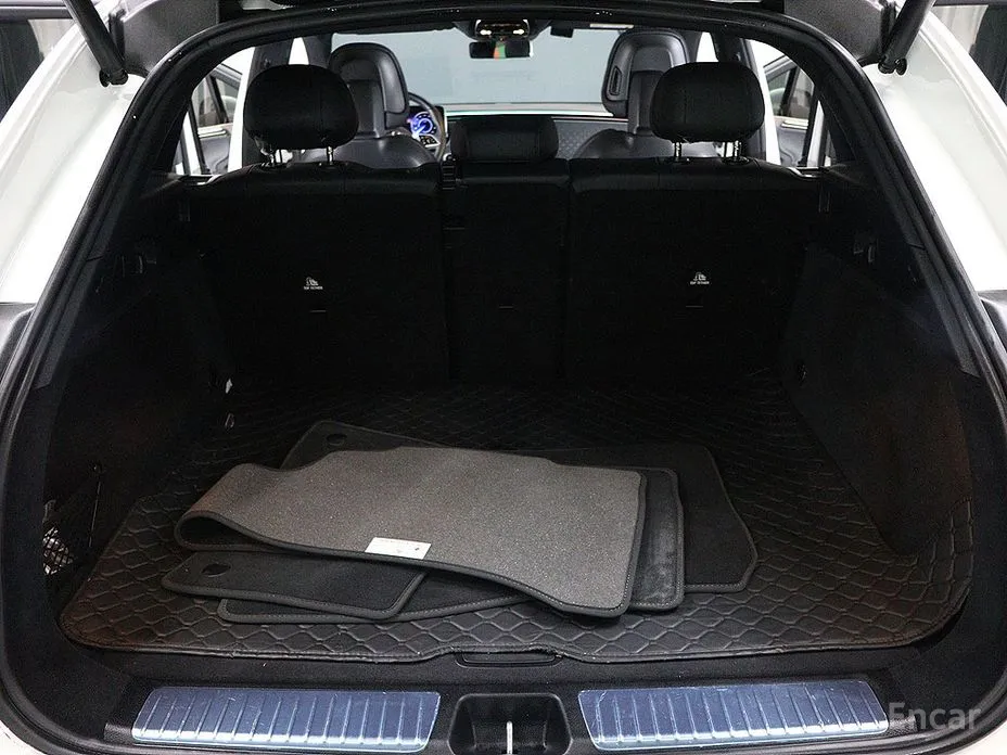 Фото 15 - Mercedes-Benz EQE