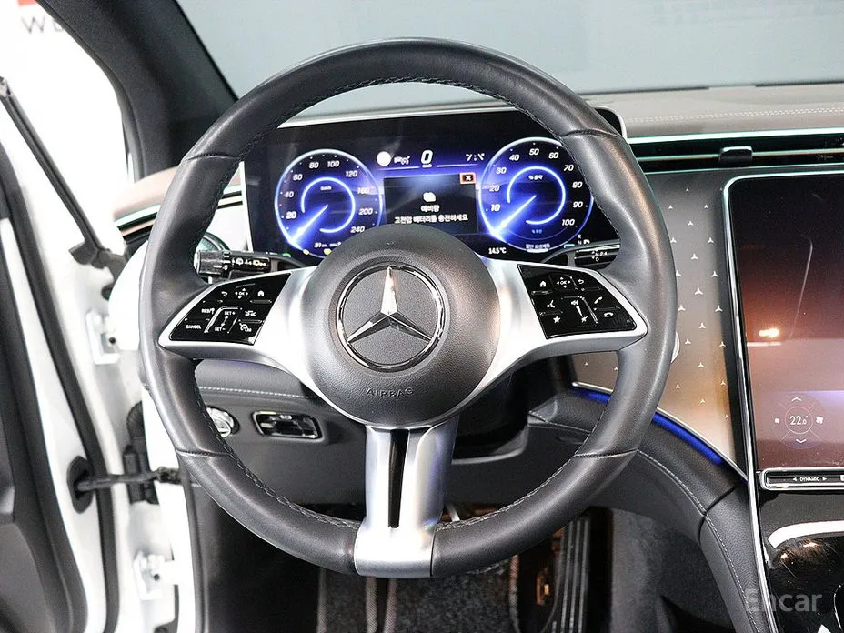 Фото 9 - Mercedes-Benz EQE