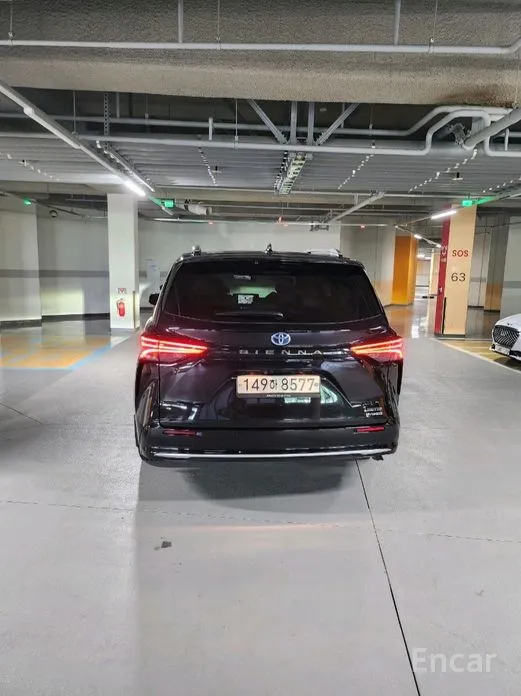 Фото 2 - Toyota Sienna