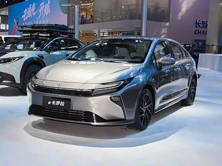 Фото 1 - Toyota Corolla