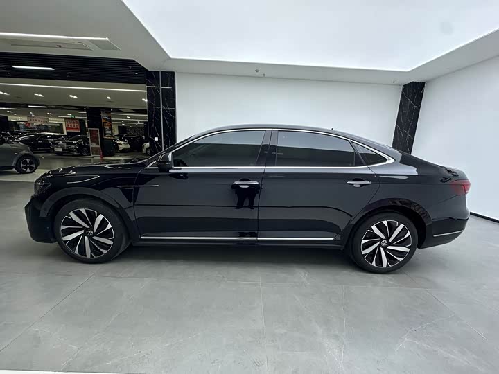 Фото 5 - Volkswagen Passat