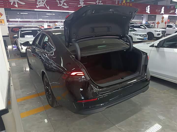 Фото 5 - Honda Accord