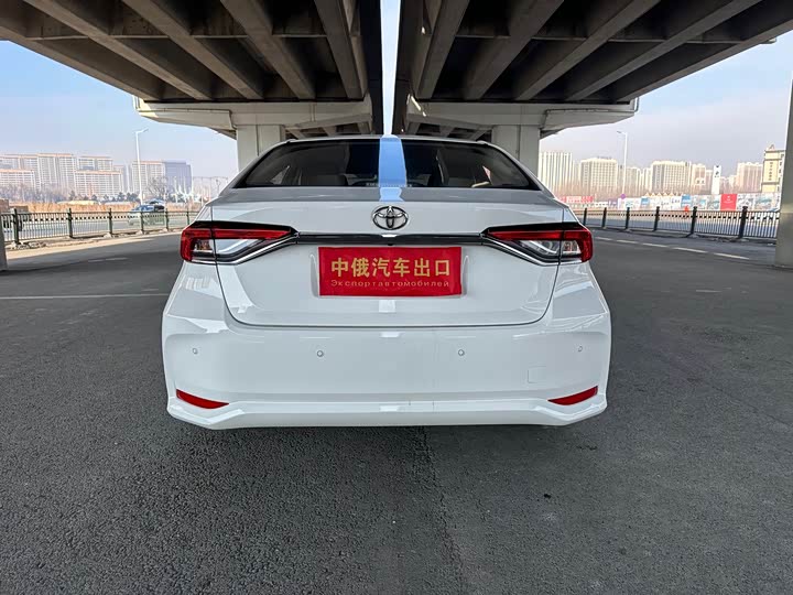 Фото 7 - Toyota Corolla