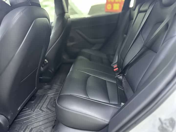 Фото 5 - Tesla Model 3