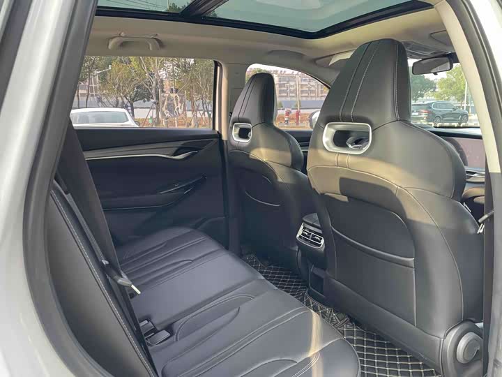 Фото 8 - Changan CS75 Plus