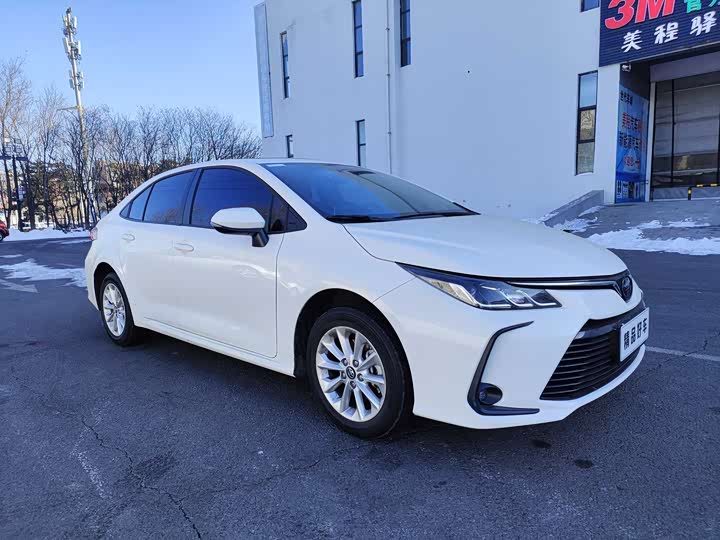 Фото 3 - Toyota Corolla