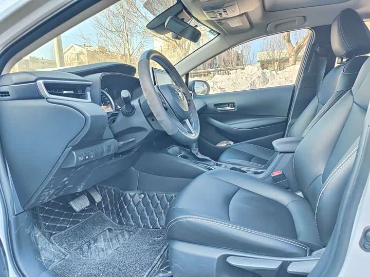 Фото 7 - Toyota Corolla