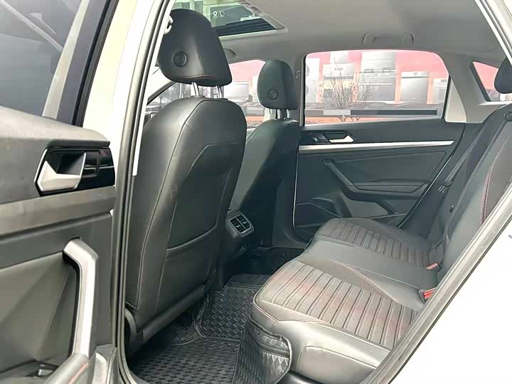 Фото 7 - Volkswagen Lavida