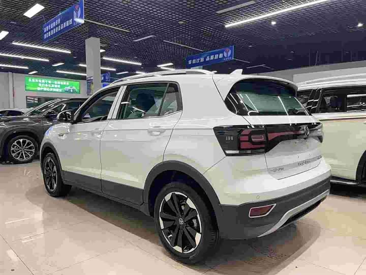 Фото 4 - Volkswagen Tacqua