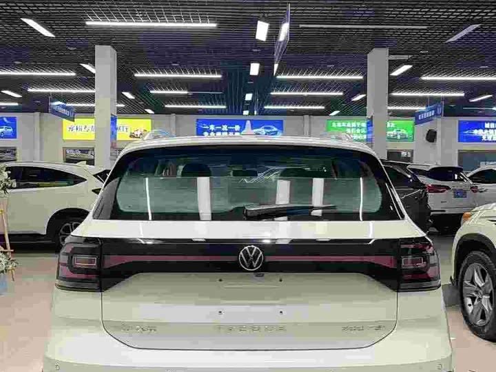 Фото 5 - Volkswagen Tacqua