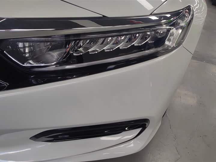 Фото 5 - Honda Accord