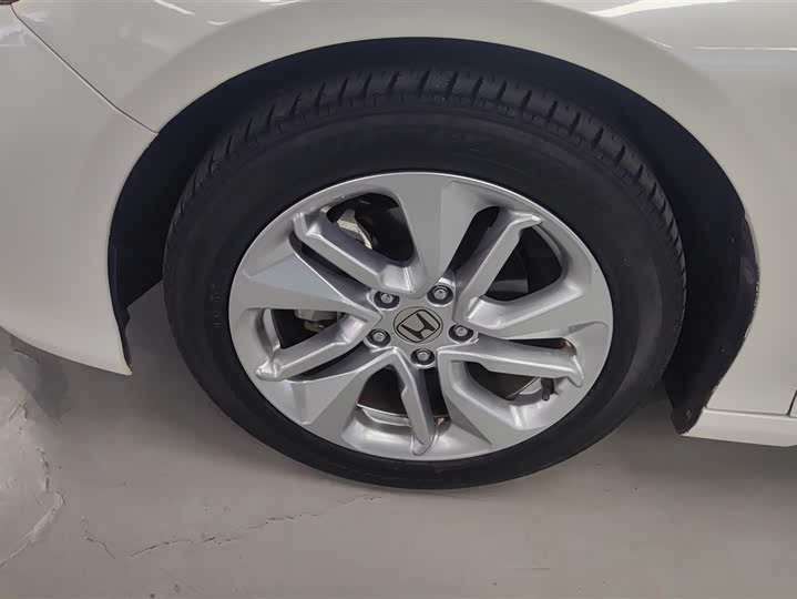 Фото 6 - Honda Accord