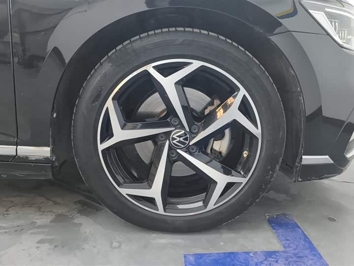 Фото 6 - Volkswagen Magotan