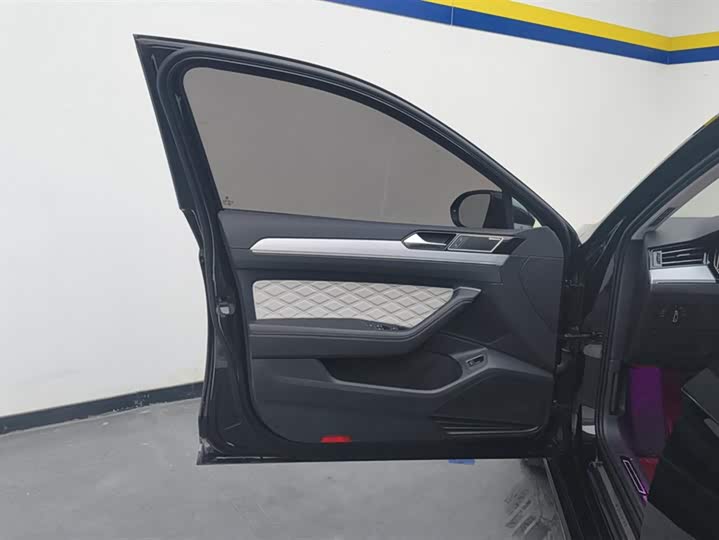 Фото 7 - Volkswagen Magotan