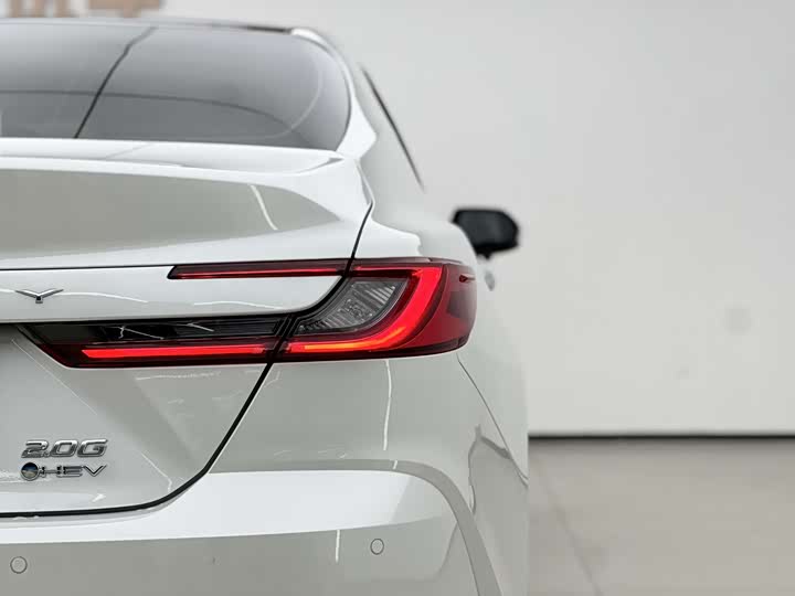 Фото 7 - Toyota Camry