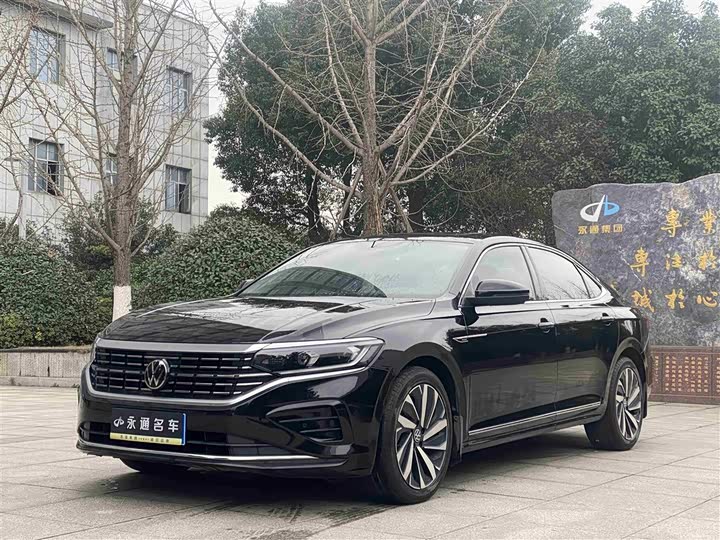 Фото 1 - Volkswagen Passat