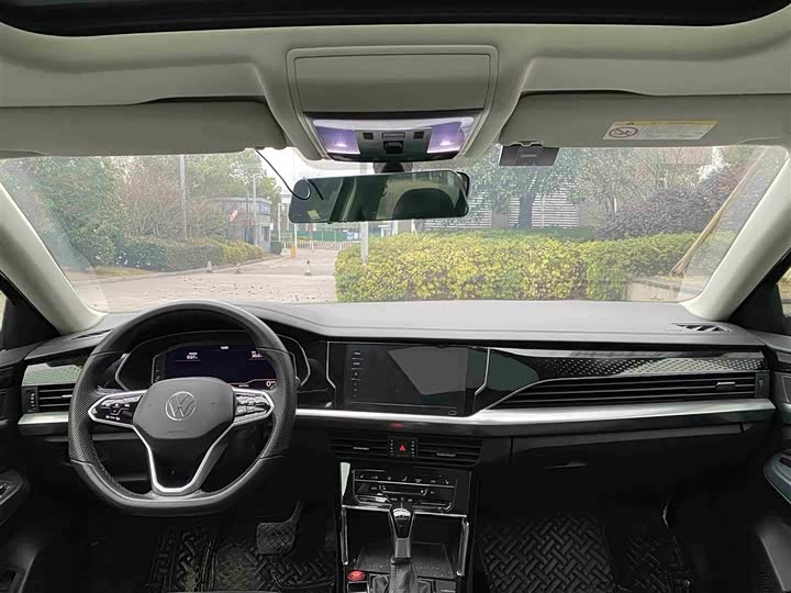 Фото 8 - Volkswagen Passat