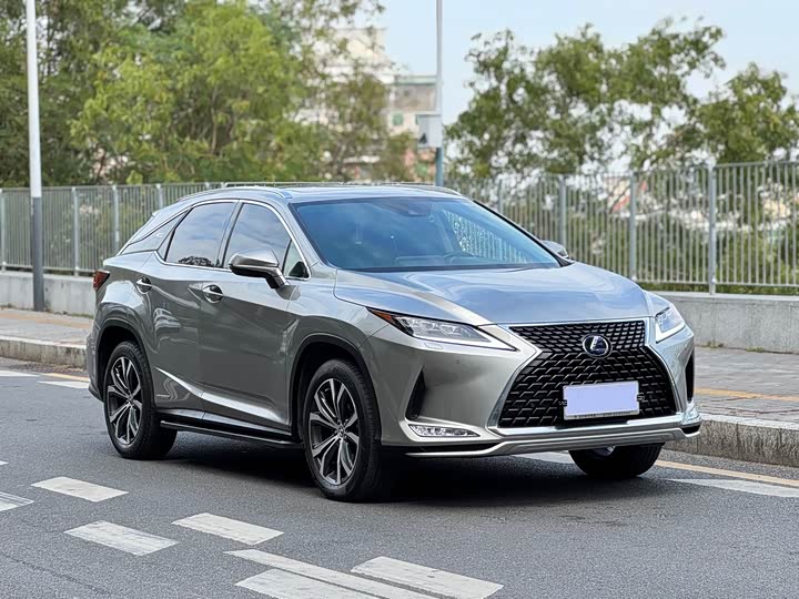 Фото 2 - Lexus RX
