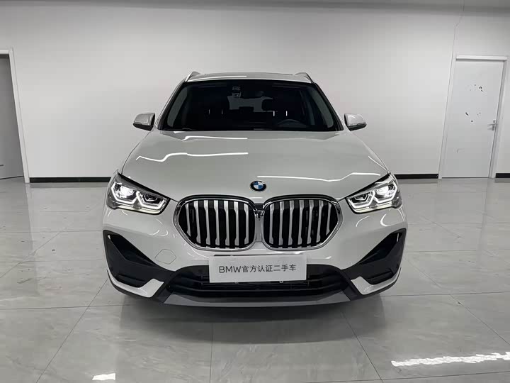 Фото 2 - BMW X1