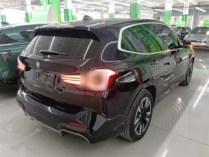 Фото 7 - BMW iX3