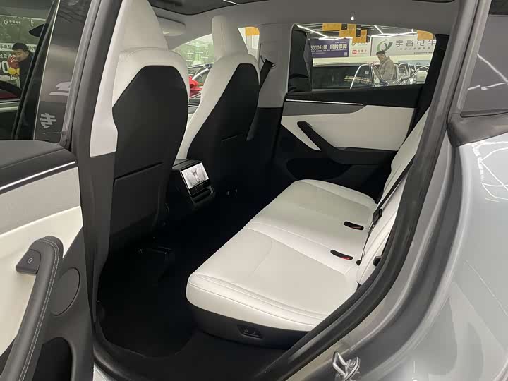 Фото 5 - Tesla Model Y