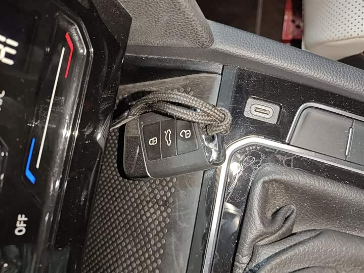 Фото 9 - Volkswagen Magotan