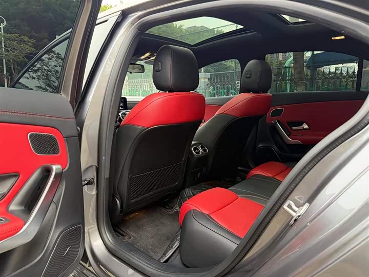 Фото 3 - Mercedes-Benz A-Class AMG