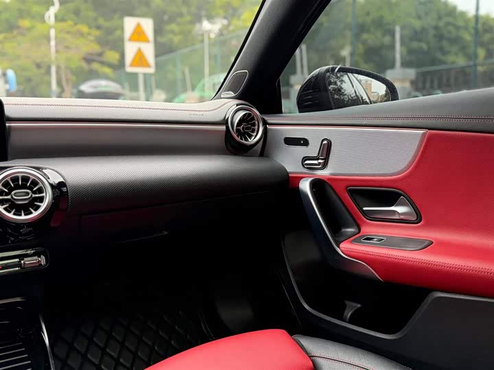 Фото 5 - Mercedes-Benz A-Class AMG