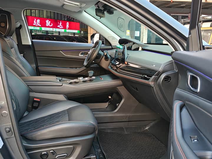 Фото 7 - Changan UNI-K