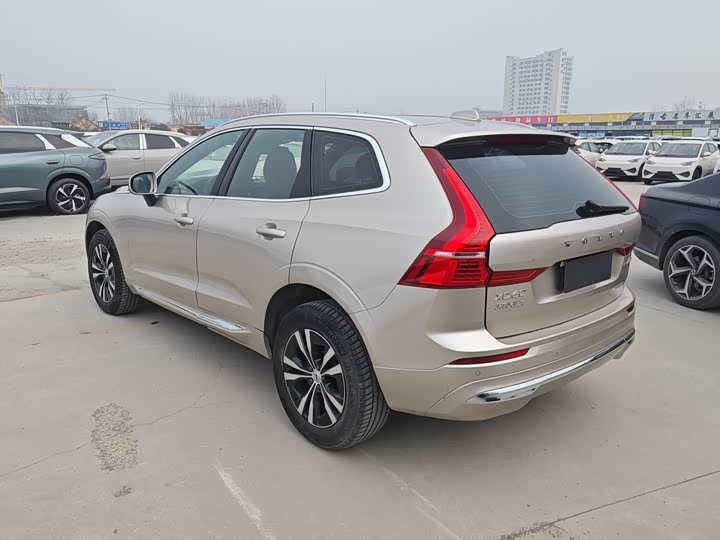 Фото 9 - Volvo XC60