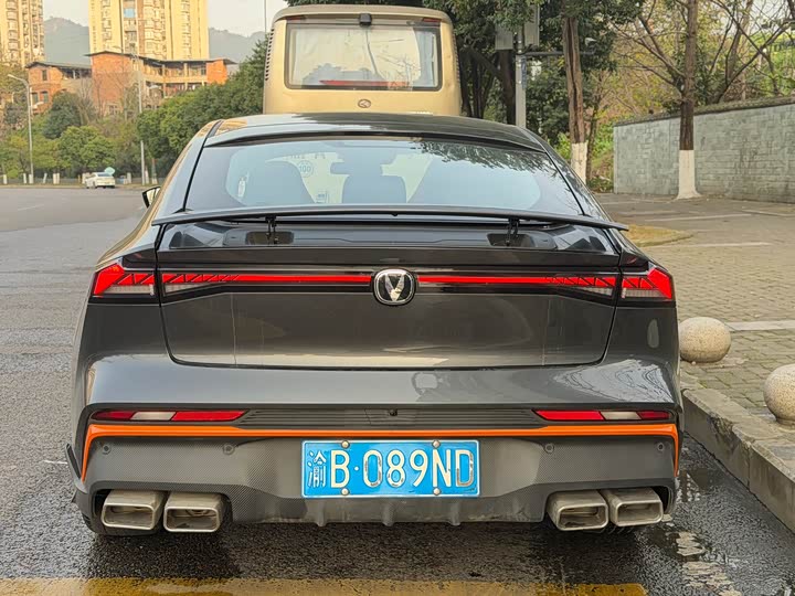 Фото 4 - Changan UNI-V