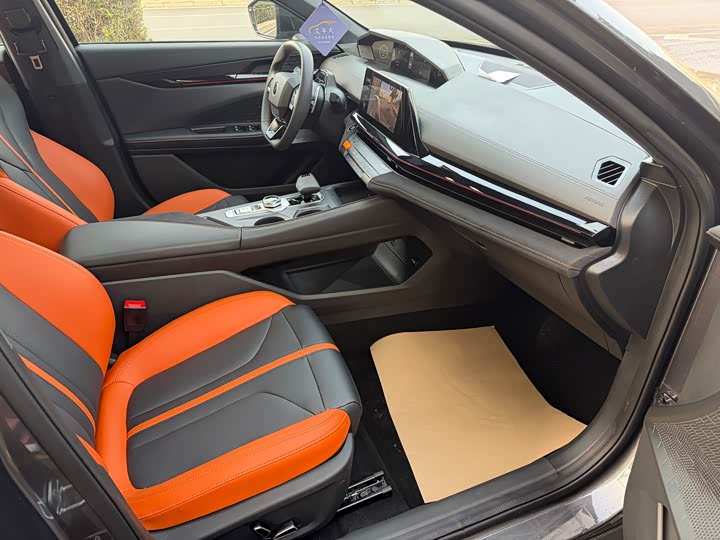 Фото 5 - Changan UNI-V