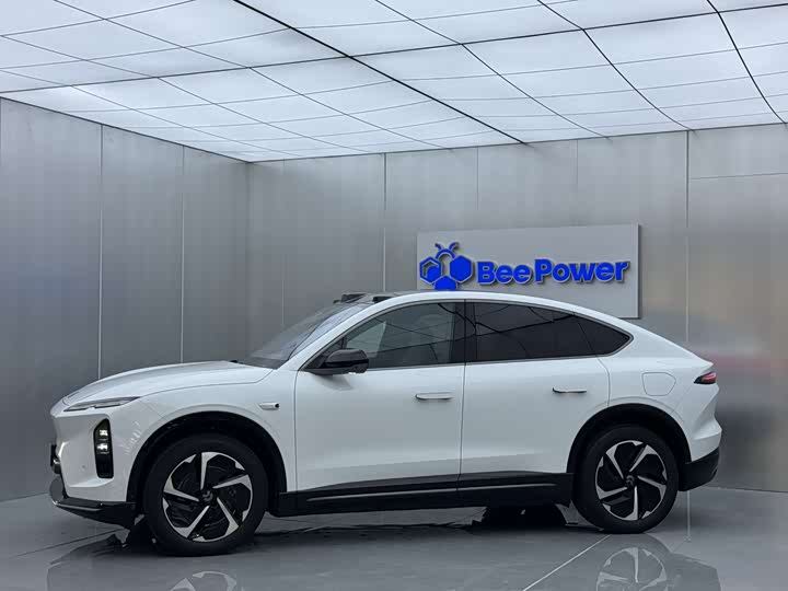 Фото 7 - Nio EC6